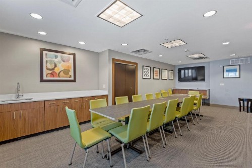 Holiday Inn Express Tulsa South Bixby an IHG Hotel - image 25