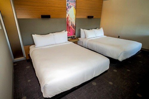 Aloft Tulsa - image 16