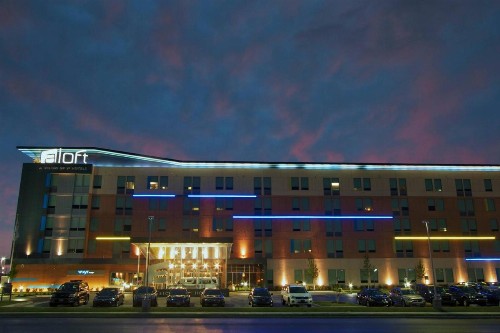 Aloft Tulsa - image 5