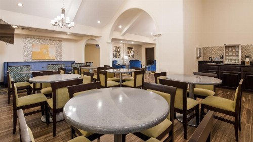 Best Western PLUS Tulsa Inn & Suites - image 4