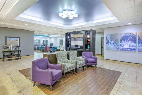 La Quinta by Wyndham Tulsa Airport / Expo Square - image 12