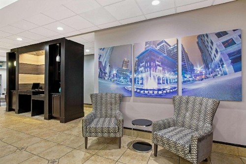 La Quinta by Wyndham Tulsa Airport / Expo Square - image 14