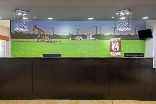 La Quinta by Wyndham Tulsa Airport / Expo Square - image 16