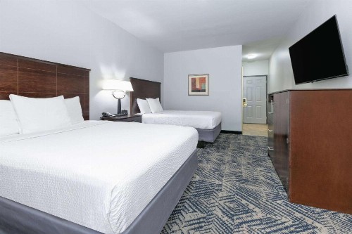 La Quinta by Wyndham Tulsa Airport / Expo Square - image 9