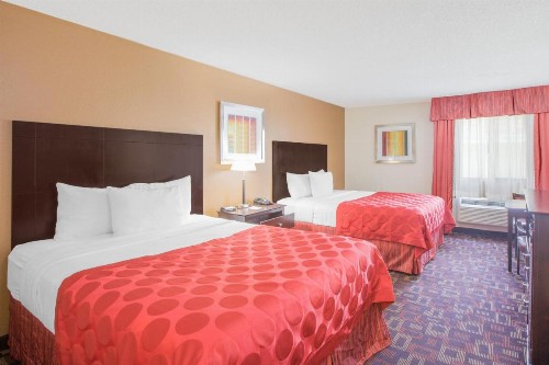 Ramada by Wyndham Tulsa - image 10