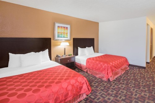 Ramada by Wyndham Tulsa - image 18