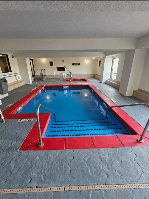 Ramada by Wyndham Tulsa - image 3