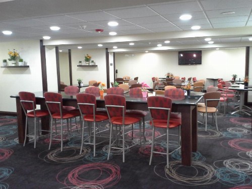 Ramada by Wyndham Tulsa - image 5