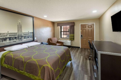 Super 8 by Wyndham Tulsa/Arpt/St Fairgrounds - image 15