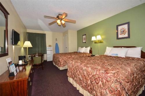 Days Inn by Wyndham Southern Hills/ORU - image 15