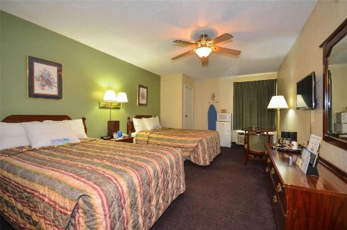 Days Inn by Wyndham Southern Hills/ORU - image 16