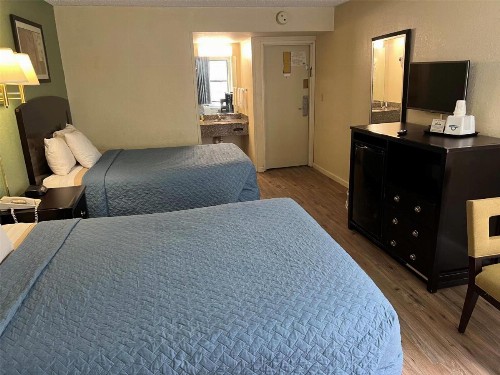 Days Inn by Wyndham Southern Hills/ORU - image 24