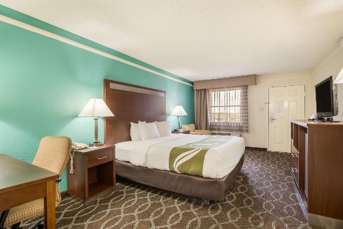 Quality Inn Tulsa Central - image 14