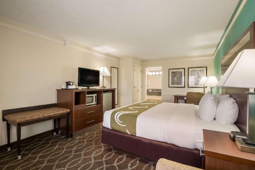 Quality Inn Tulsa Central - image 28