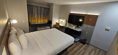 Microtel Inn & Suites by Wyndham Tulsa East - image 37