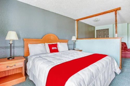 OYO Townhouse Tulsa Woodland Hills - image 19