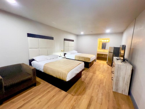 Travelodge by Wyndham Tulsa