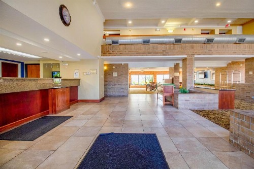 Clarion Inn And Suites - image 26