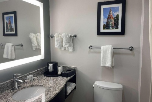 Wingate by Wyndham Tulsa - image 11