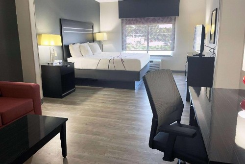 Wingate by Wyndham Tulsa - image 5