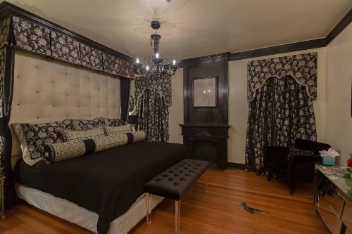 The Campbell Hotel - image 31
