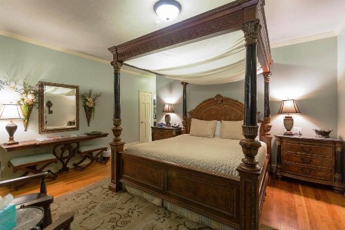 The Campbell Hotel - image 39
