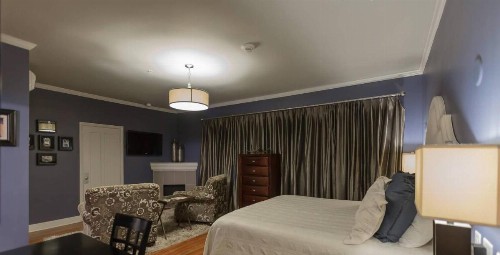 The Campbell Hotel - image 43