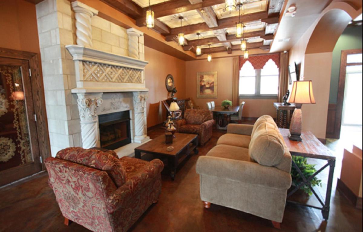 The Campbell Hotel - image 6