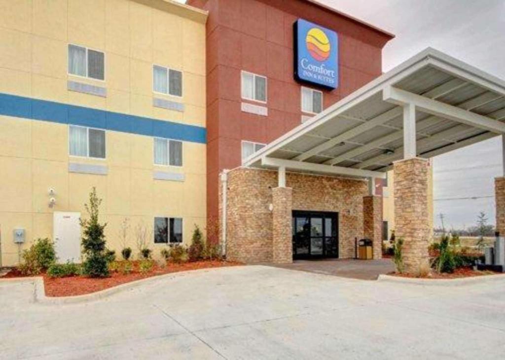 Comfort Inn & Suites Tulsa I-44 West - Rt 66 - main image