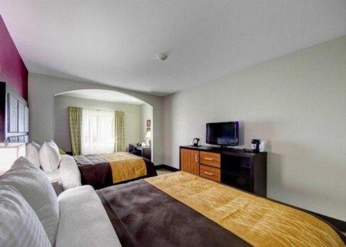 Comfort Inn & Suites Tulsa I-44 West - Rt 66 - image 16