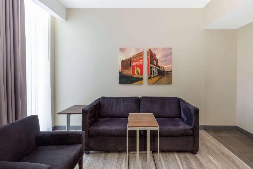 Best Western Plus Downtown Tulsa/Route 66 Hotel - image 15