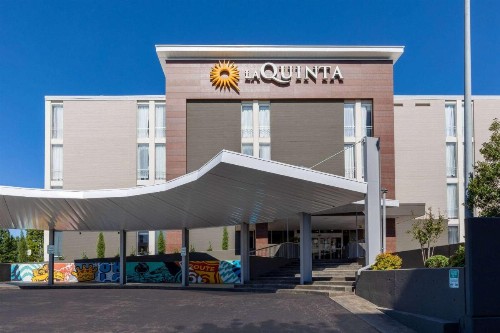 Best Western Plus Downtown Tulsa/Route 66 Hotel - image 21