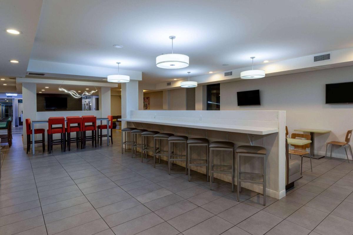 Best Western Plus Downtown Tulsa/Route 66 Hotel - image 3
