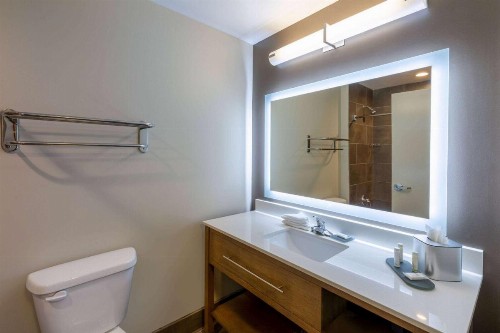 Best Western Plus Downtown Tulsa/Route 66 Hotel - image 30