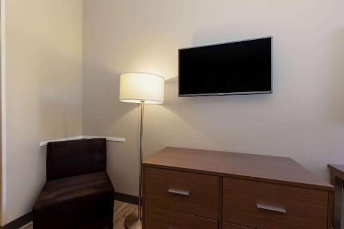 Best Western Plus Downtown Tulsa/Route 66 Hotel - image 35