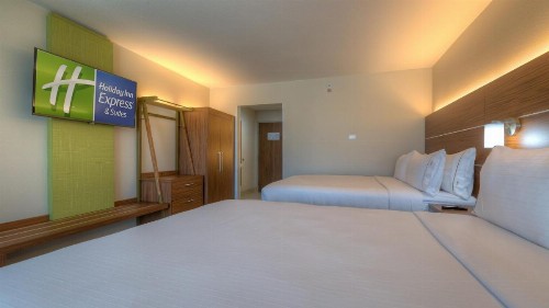 Holiday Inn Express & Suites Tulsa Midtown an IHG Hotel - image 43