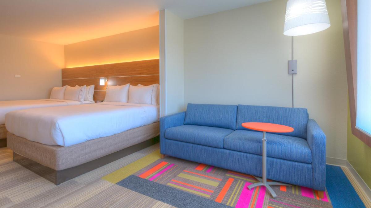 Holiday Inn Express & Suites Tulsa Midtown an IHG Hotel - image 6