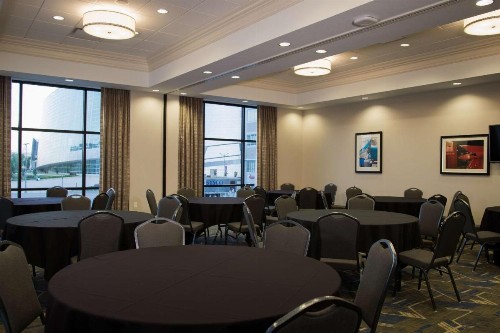 Hampton Inn & Suites Tulsa Downtown Ok - image 3