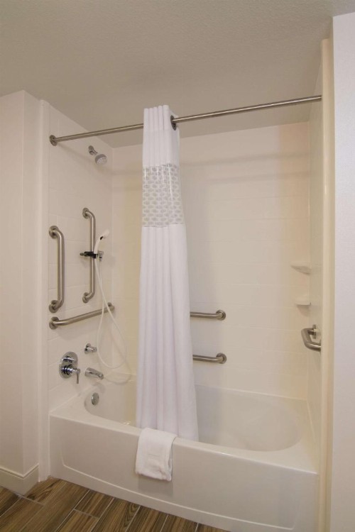 Hampton Inn & Suites Tulsa Downtown Ok - image 7