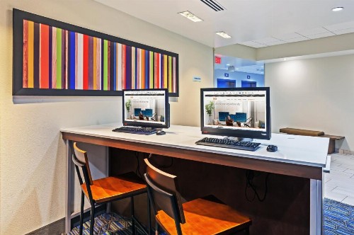 Holiday Inn Express & Suites Tulsa South - Woodland Hills an IHG Hotel - image 13