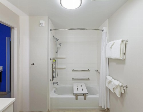 Holiday Inn Express & Suites Tulsa South - Woodland Hills an IHG Hotel - image 43