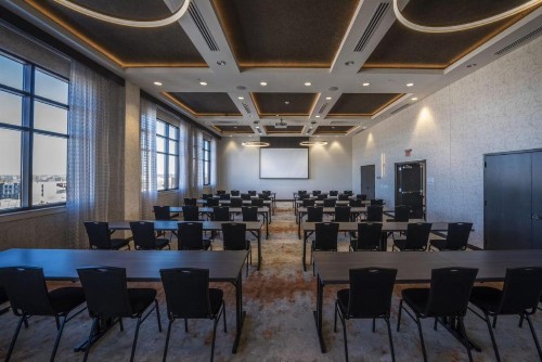 Hotel Indigo Tulsa DWTN/Entertainment Area - image 11