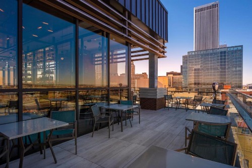 Hotel Indigo Tulsa DWTN/Entertainment Area - image 23