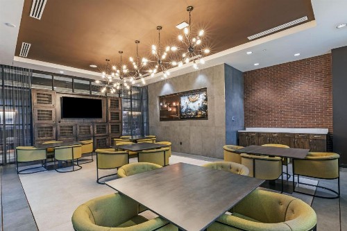 Hotel Indigo Tulsa DWTN/Entertainment Area - image 9