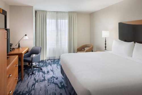 Fairfield Inn and Suites Turlock - image 27