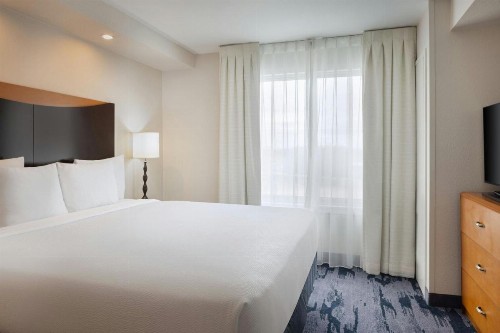 Fairfield Inn and Suites Turlock - image 40