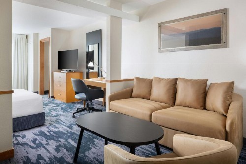 Fairfield Inn and Suites Turlock - image 46