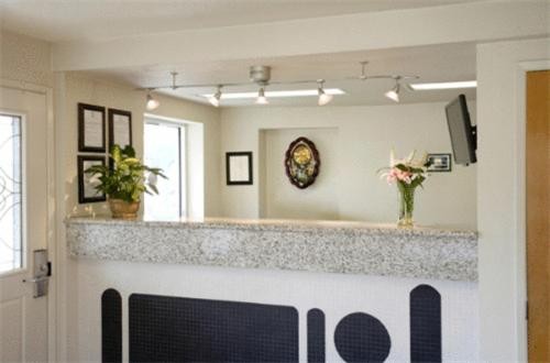Turlock Inn - image 10