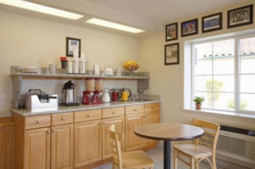 Turlock Inn - image 13