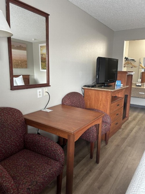 Days Inn by Wyndham Turlock - image 18